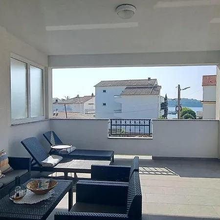 Apartman And Kruna