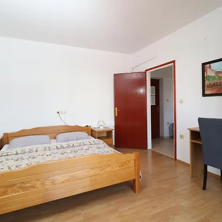 And Kruna Apartman *