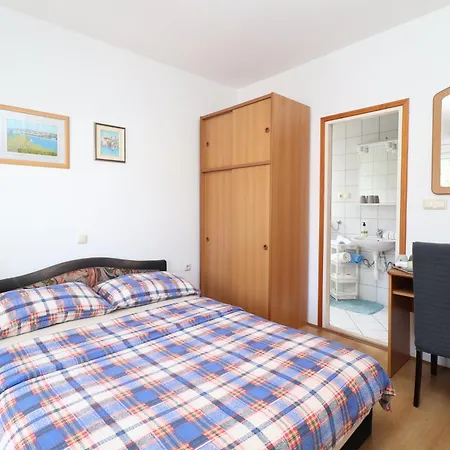 Apartman And Kruna Rab Town
