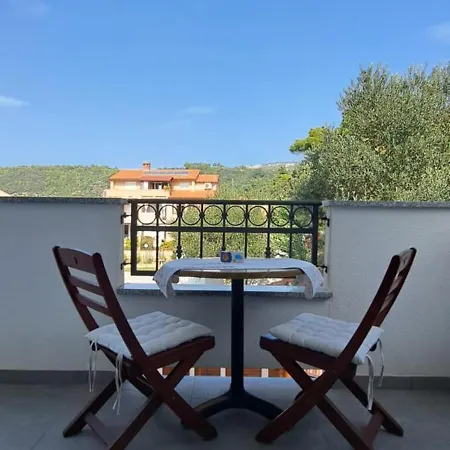And Kruna Apartman Rab Town