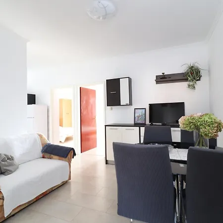 And Kruna Apartament Rab Town