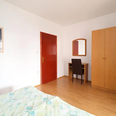 Apartman And Kruna Rab Town